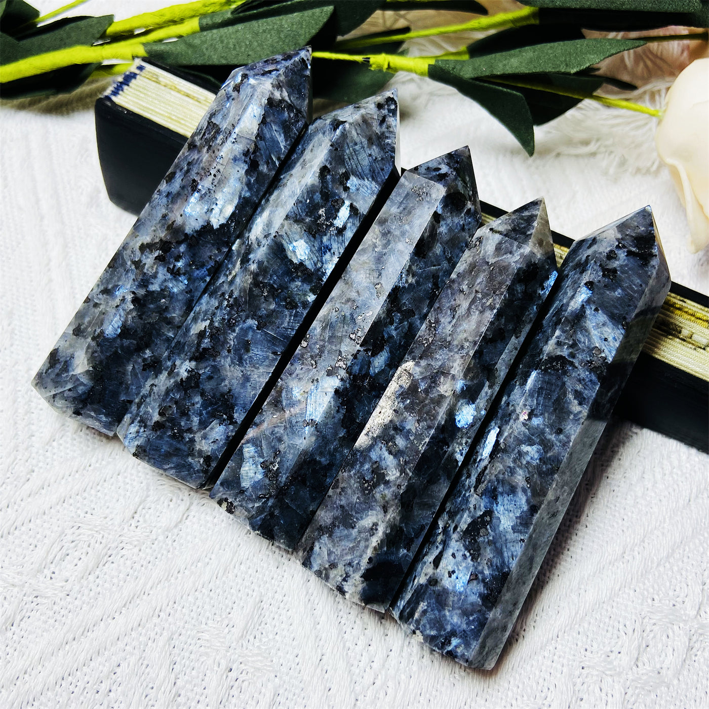 Black Crystal Tower 1KG——represents the stone of eliminating demons