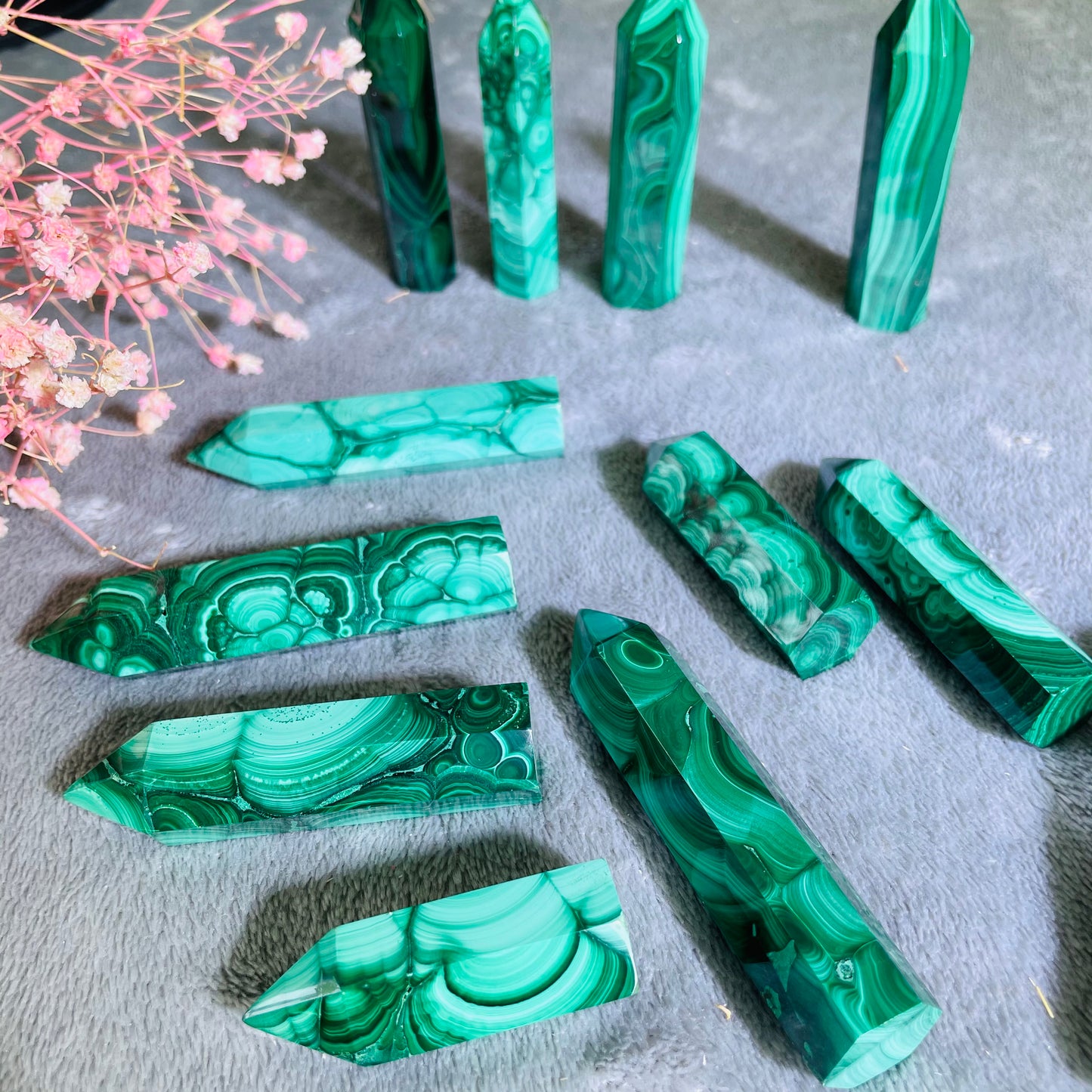 Green Crystal Tower 1KG——represents justice and good luck