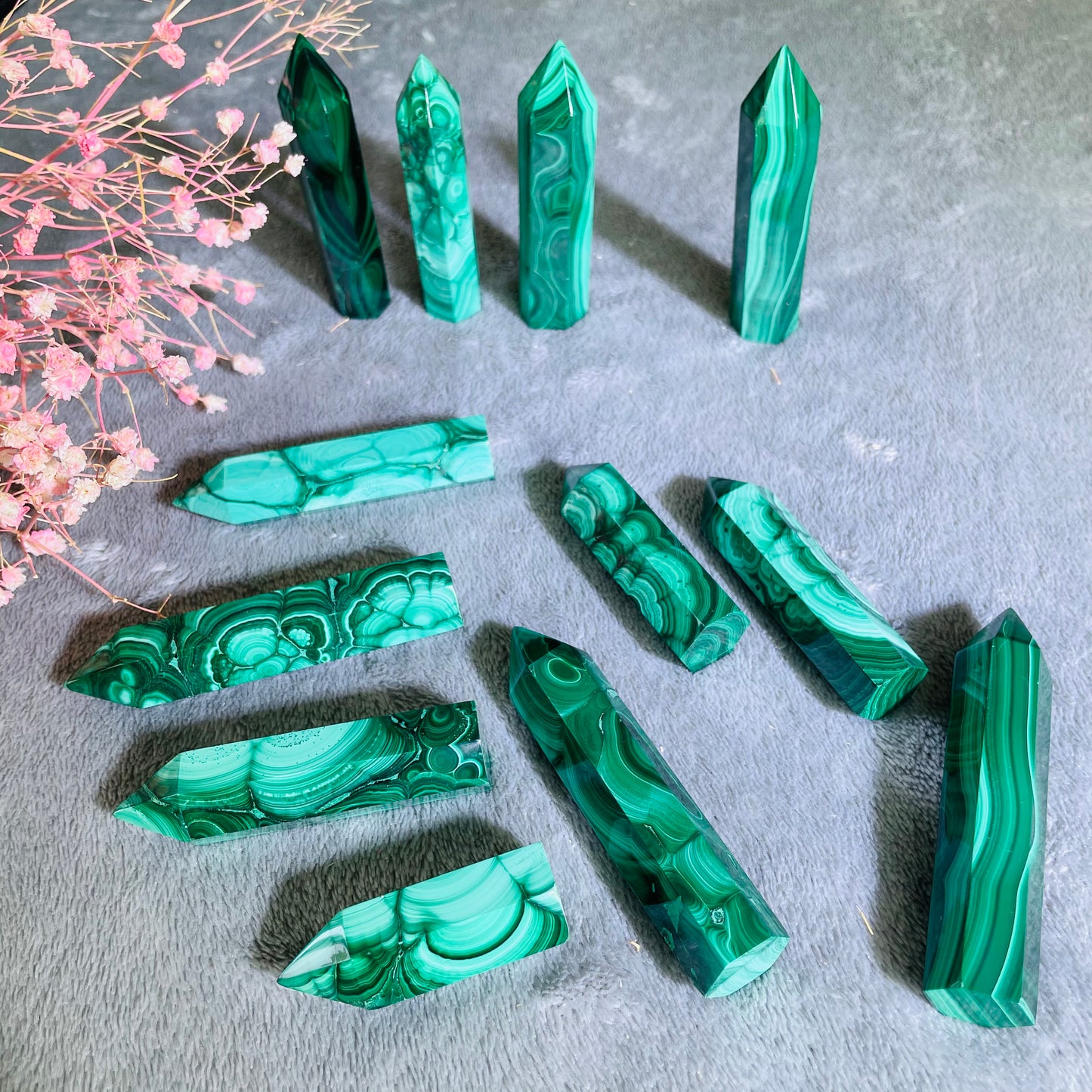 Green Crystal Tower 1KG——represents justice and good luck